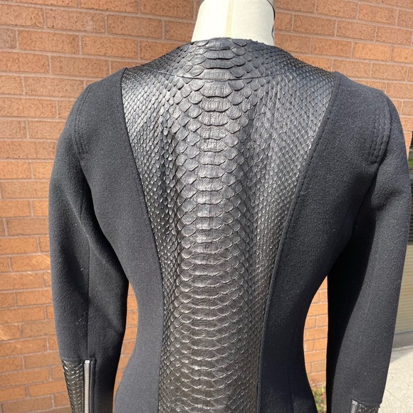 Cashmere/wool & Python Jacket. - Picture 2 of 10